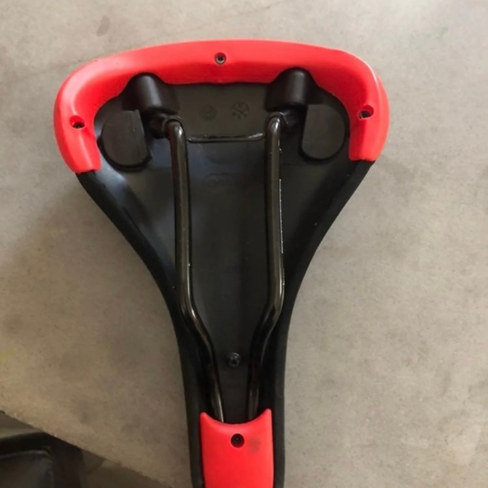 SE FAST RIPPER SEAT